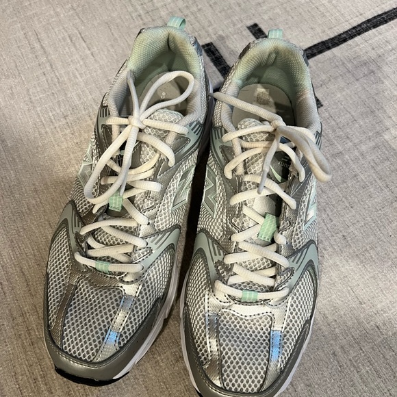 New Balance 530’s - Picture 2 of 5